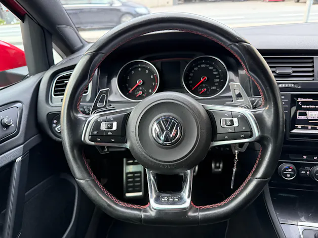 VW Golf 2.0 TSI GTI DSG *FRISCH AB MFK* ALU* XENON*DOTZ 19" ALU*