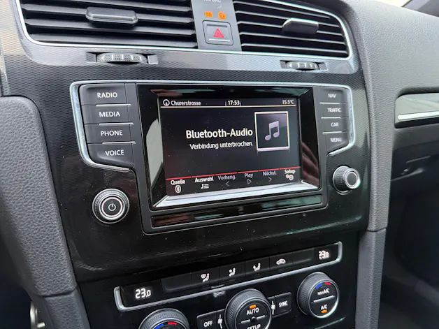 VW Golf 2.0 TSI GTI DSG *FRISCH AB MFK* ALU* XENON*DOTZ 19" ALU*