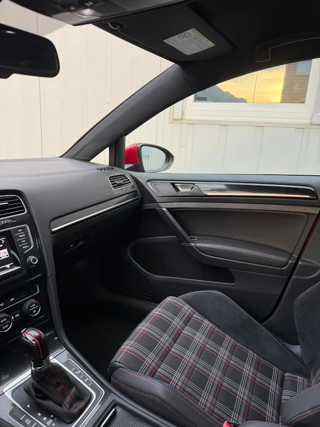 VW Golf 2.0 TSI GTI DSG *FRISCH AB MFK* ALU* XENON*DOTZ 19" ALU*