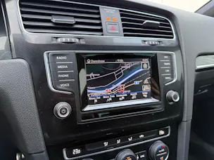 VW Golf 2.0 TSI GTI DSG *FRISCH AB MFK* ALU* XENON*DOTZ 19" ALU*