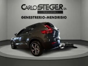 Volvo XC40 B3 Benzin Mild Hybrid Plus Dark DCT