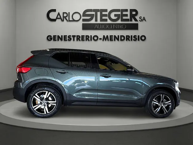 Volvo XC40 B3 Benzin Mild Hybrid Plus Dark DCT