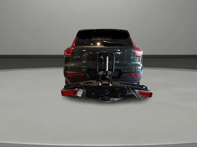 Volvo XC40 B3 Benzin Mild Hybrid Plus Dark DCT