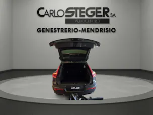 Volvo XC40 B3 Benzin Mild Hybrid Plus Dark DCT