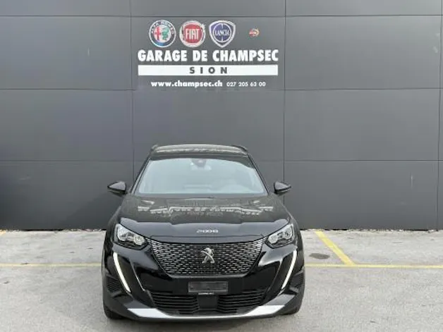 Peugeot 2008 1.2 PT Allure EAT8