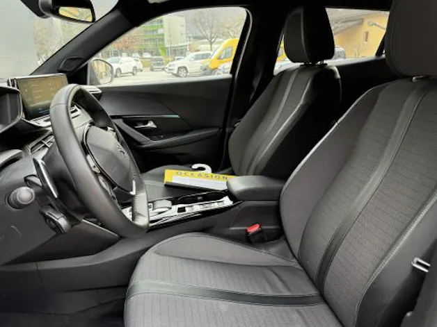 Peugeot 2008 1.2 PT Allure EAT8