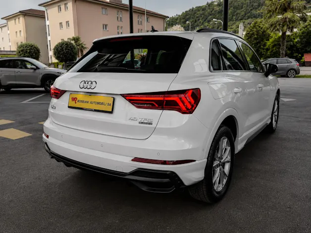 Audi Q3 40 TFSI S line quattro S-tronic