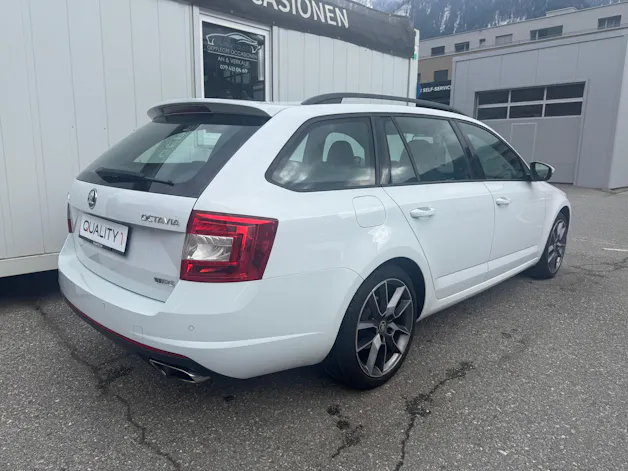 Škoda Octavia Combi 2.0 TSI RS DSG