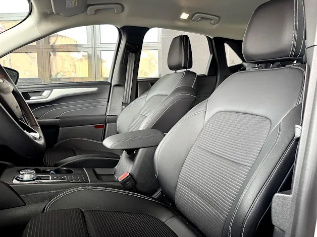 Ford Kuga 2.0 TDCi EcoBlue Cool & Connect 4WD