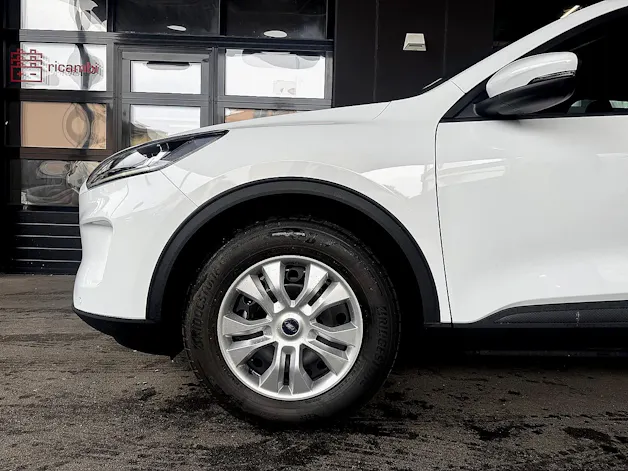 Ford Kuga 2.0 TDCi EcoBlue Cool & Connect 4WD