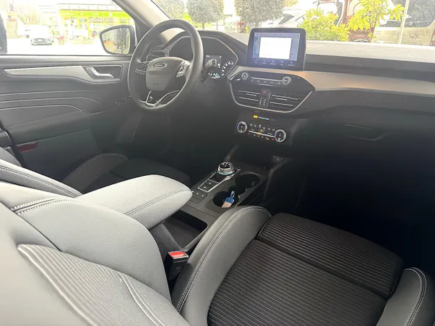Ford Kuga 2.0 TDCi EcoBlue Cool & Connect 4WD