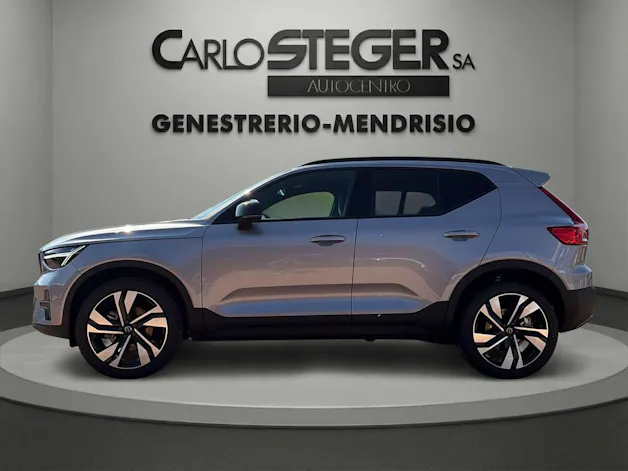 Volvo XC40 B3 Benzin Mild Hybrid Plus Dark DCT