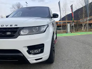 Land Rover Range Rover Sport 3.0 SDV6 HSE Dynamic Automatic *ZAHNRIEMEN ERSETZT*FRISCH AB MFK*22" ZOLL ALU 8 FACH*
