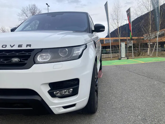 Land Rover Range Rover Sport 3.0 SDV6 HSE Dynamic Automatic *ZAHNRIEMEN ERSETZT*AB MFK*22" ZOLL ALU 8 FACH*