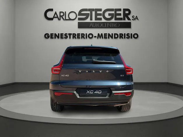 Volvo XC40 B3 Benzin Mild Hybrid Plus Dark DCT