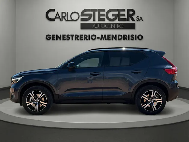 Volvo XC40 B3 Benzin Mild Hybrid Plus Dark DCT