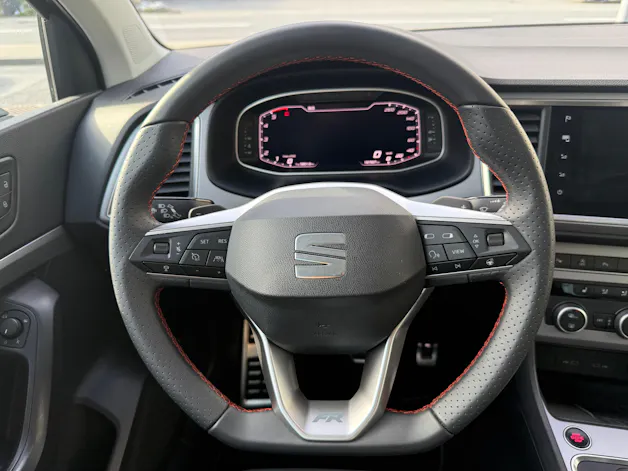 SEAT Ateca 2.0 TDI CR Hola FR DSG 4Drive * 1. HAND * FRISCH MFK * AHK * PANORAMA*
