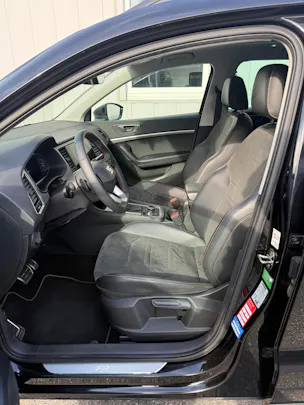 SEAT Ateca 2.0 TDI CR Hola FR DSG 4Drive * 1. HAND * FRISCH MFK * AHK * PANORAMA*