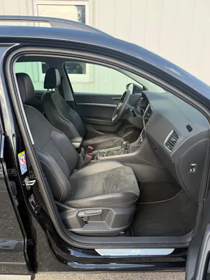 SEAT Ateca 2.0 TDI CR Hola FR DSG 4Drive * 1. HAND * FRISCH MFK * AHK * PANORAMA*