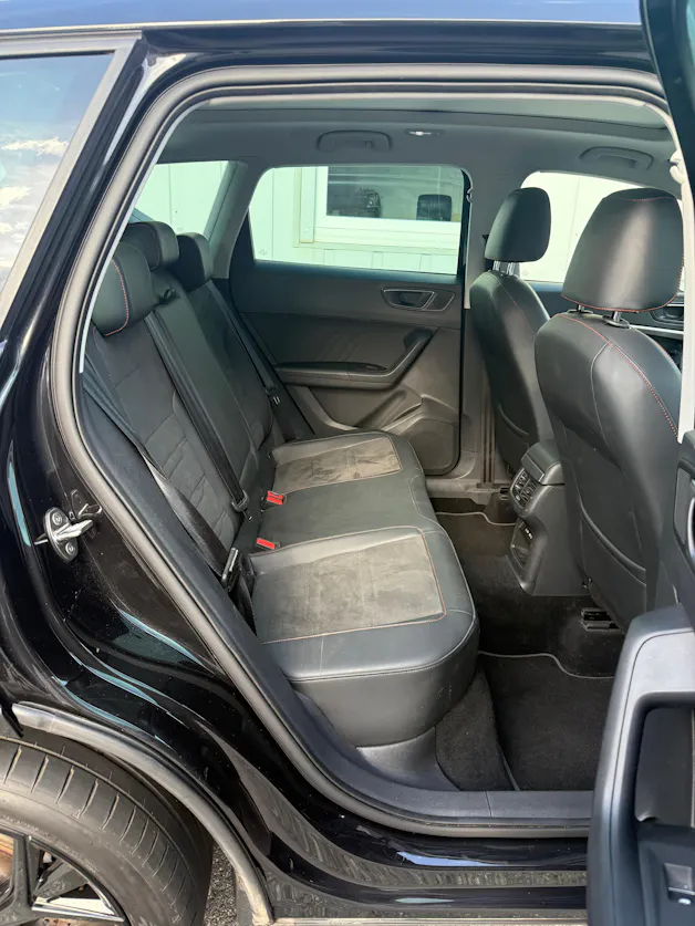 SEAT Ateca 2.0 TDI CR Hola FR DSG 4Drive * 1. HAND * FRISCH MFK * AHK * PANORAMA*