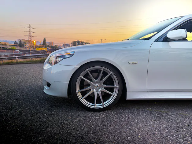 BMW 530i M EDITION * AB PLATZ*21 ZOLL JR*KW-FAHRWERK*FMS ENDTOPF*HANDSCHALTER*