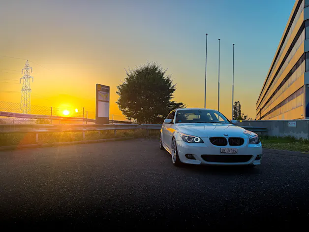 BMW 530i M EDITION * AB PLATZ*21 ZOLL JR*KW-FAHRWERK*FMS ENDTOPF*HANDSCHALTER*