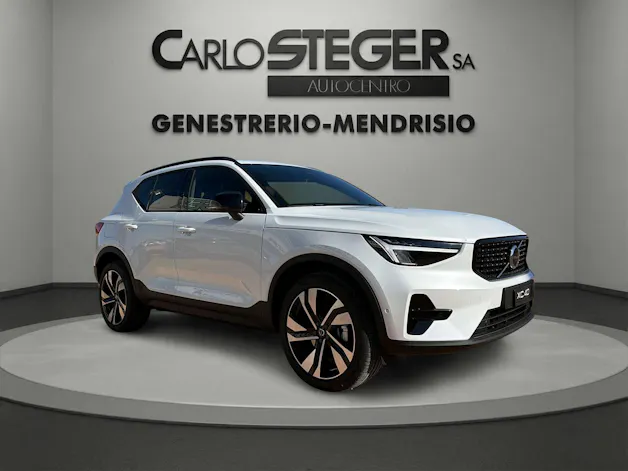 Volvo XC40 B3 Benzin Mild Hybrid Plus Dark DCT