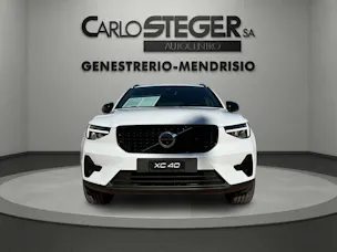 Volvo XC40 B3 Benzin Mild Hybrid Plus Dark DCT