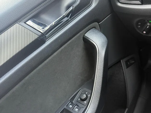 Škoda Kodiaq 2.0 TDI SCR SportLine 4x4 DSG *CH-Fahrzeug**Panorama**AHK*