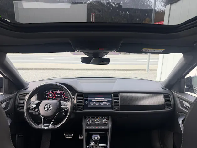 Škoda Kodiaq 2.0 TDI SCR SportLine 4x4 DSG *CH-Fahrzeug**Panorama**AHK*