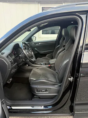 Škoda Kodiaq 2.0 TDI SCR SportLine 4x4 DSG *CH-Fahrzeug**Panorama**AHK*