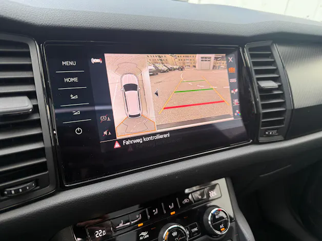 Škoda Kodiaq 2.0 TDI SCR SportLine 4x4 DSG *CH-Fahrzeug**Panorama**AHK*