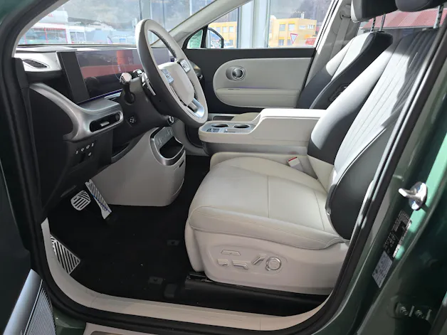 Hyundai Ioniq 9 110kWh Calli. 4WD