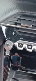 Peugeot 2008 1.2 145 MHEV Allure Premium
