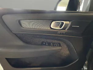 VOLVO EX40 82kWh Twin Motor AWD Ultra Xcentric Edition