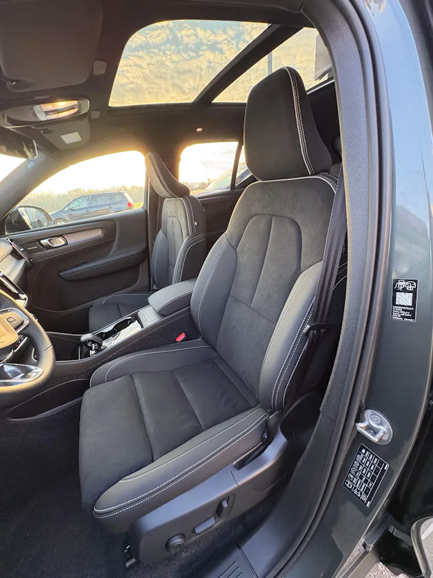 Volvo EX40 82kWh Twin Motor AWD Ultra Xcentric Edition