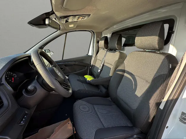 Nissan Primastar dCi 130 3.0 L1H1 Acenta