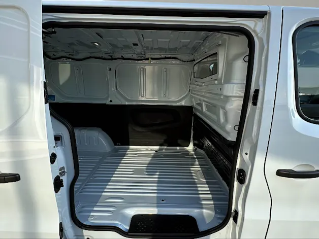 Nissan Primastar dCi 130 3.0 L1H1 Acenta