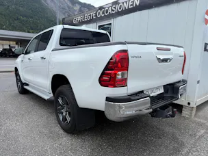 Toyota Hilux 2.4D-4D Comfort Double Cab 4x4 *2000 km * AHK 3.5 T * TRITTBRETTER *