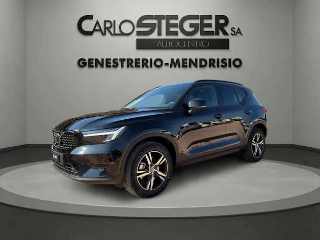 Volvo XC40 B3 Benzin Mild Hybrid Plus Dark DCT