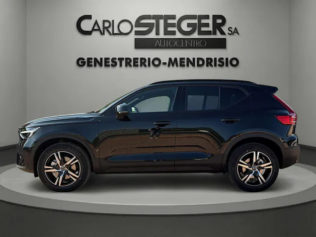 Volvo XC40 B3 Benzin Mild Hybrid Plus Dark DCT