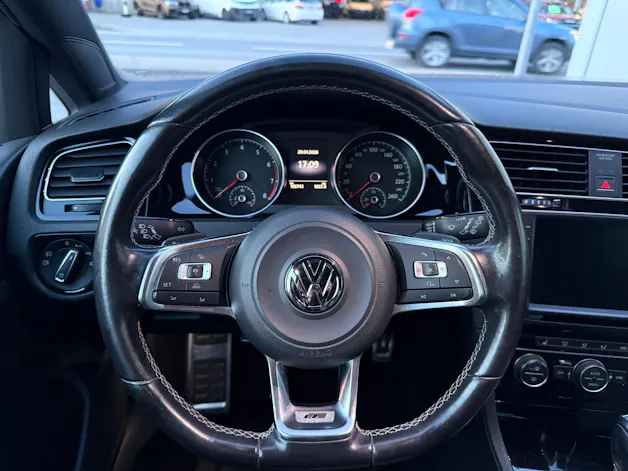 VW Golf 1.4 TSI Lounge R-Line DSG *SERVICEGEPFLEGT* AUTOMAT* 8 FACH*