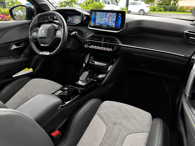 Peugeot 208 Elektrik GT (e-208)