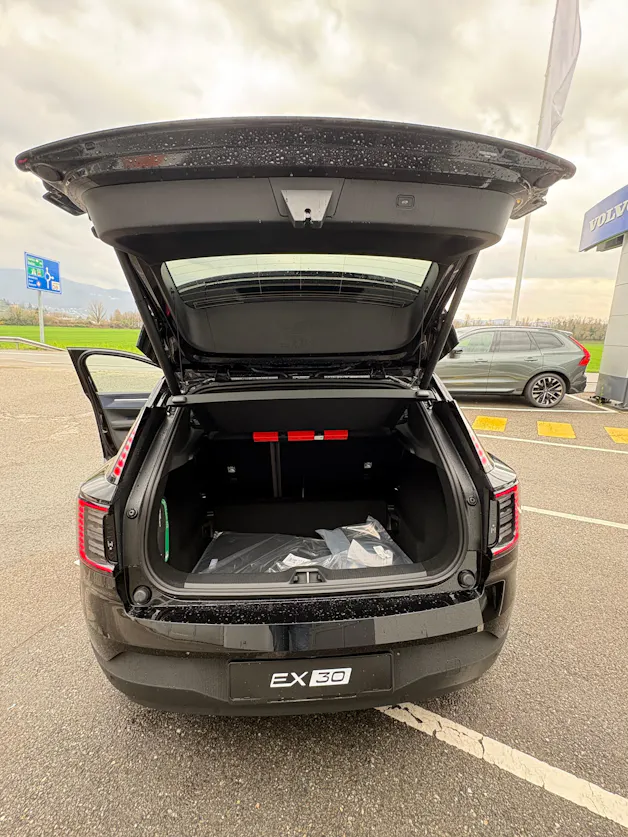 Volvo EX30 E60 69kWh Single Motor Extended Range Ultra