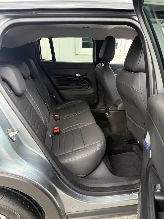 Jeep Avenger 54kWh Swiss Altitude Plus Sky * NEUWAGEN MIT TAGESZULASUNG *
