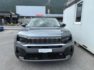 Jeep Avenger 54kWh Swiss Altitude Plus Sky * NEUWAGEN MIT TAGESZULASUNG *