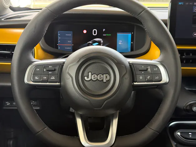 Jeep Avenger 54kWh Swiss Altitude Plus Sky * NEUWAGEN MIT TAGESZULASUNG *