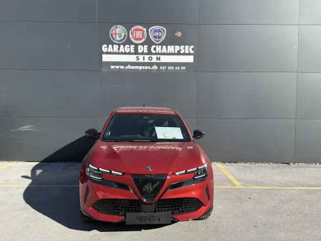 Alfa Romeo Junior 1.2 Hybrid Q4