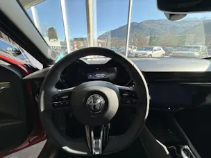 Alfa Romeo Junior 1.2 Hybrid Q4