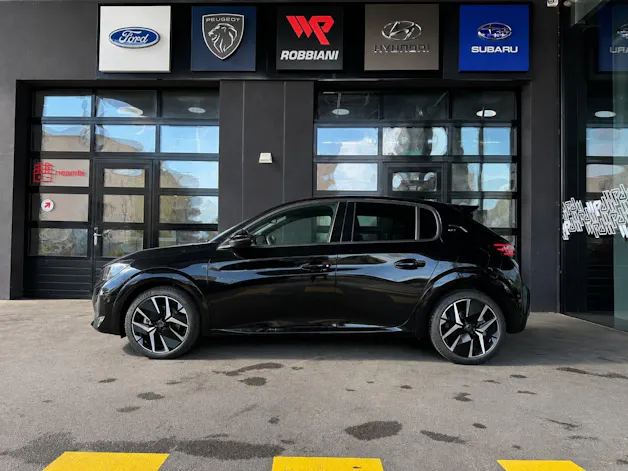 Peugeot 208 1.2 MHEV 145 GT
